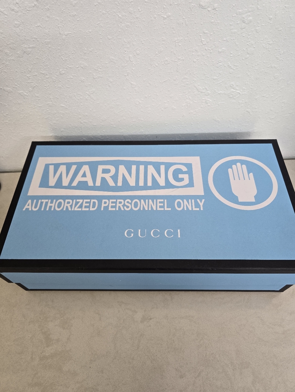 Gucci NY Yankees Cream Leather Slip-On Mules Gold Embroidered Logo Sz 37 In Box - Picture 6 of 13
